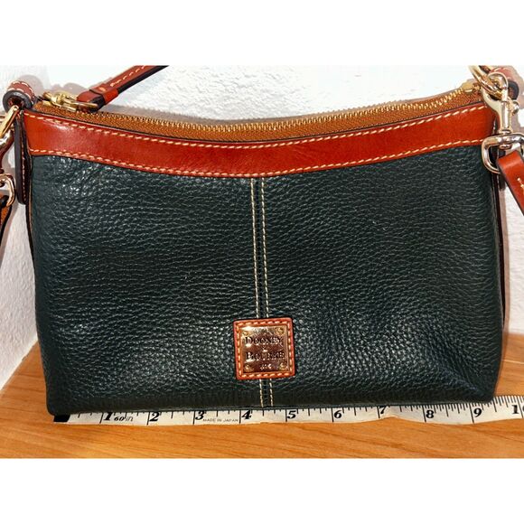 Dooney & Bourke Green Pebble Grain Crossbody Pouch EUC - Picture 6 of 7